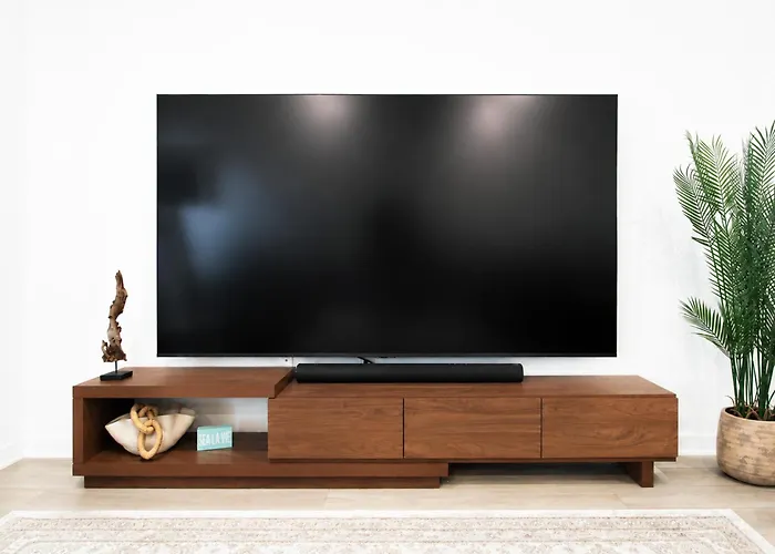The Palm Lk Private Club 100"tv Pensacola